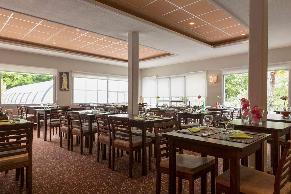 Hotel Du Golf Saint-Laurent Ploemel Étterem fotó